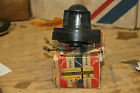 26510-04w00 License 720 Lamp Nissan Datsun Nos.