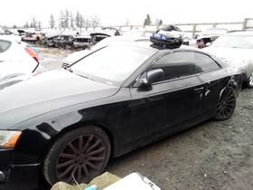 Audi 5004689 Used Center High Mount Stop Light Fits 2009 A5 Grade A