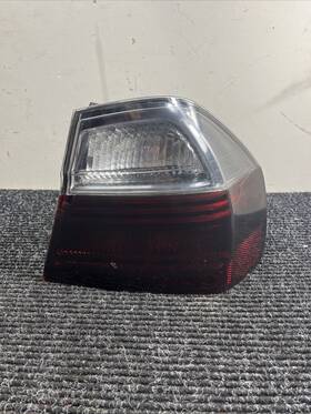 0406880 Bmw Genuine Oe 406880 3 Series E90 Rear Light Lamp The Side Panel Right O/s Tinted