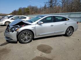 6836396 Buick Used Center High Mount Stop Light Fits 2017 Lacrosse Grade A