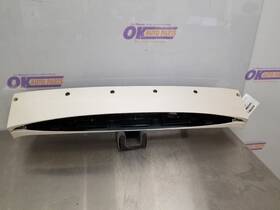 Cadillac 176.gm6i07 07 2007 Escalade Ext High Mounted Third Brake Light Bezel Only White