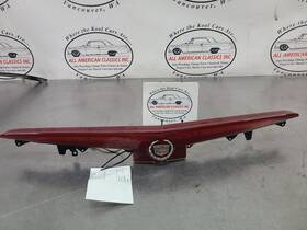 176.gm6t05 Cadillac 2005 Cts-v Rear High Mounted Center Third Brake Light Assembly - Oem