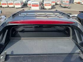 Cadillac 5172257 Used Center High Mount Stop Light Fits 2007 Escalade Ext Grade A