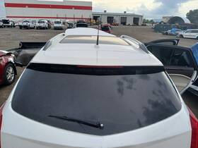 Cadillac 5456881 Used Center High Mount Stop Light Fits 2011 Srx Grade A