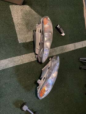 8111002370 Carpartsinnovate 8115002200 8115002210 8111002360 Headlights Fits 2003-2008 Toyota Corolla Head Lamps Replacement Left Right 03-08