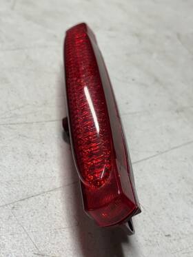 1000-b3-f Chevrolet 1997-2004 C5 Corvette Oem Rear Bumper Center Third Brake Light 97-04