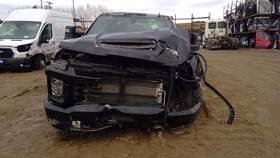 Chevrolet 1566134 Used Center High Mount Stop Light Fits 2021 Silverado 2500 Pickup Gr