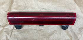 15767410 Chevrolet 2000-2006 Tahoe Yukon 3rd Brake Light High Mounted Stop Lamp Oem
