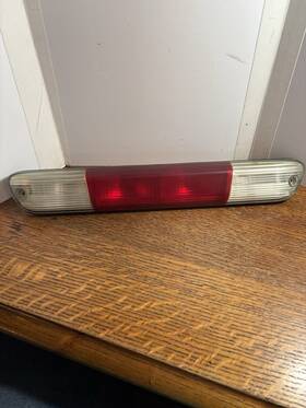 Chevrolet 16531744 2004-2012 Colorado Gmc Canyon Third 3rd Brake Light Lamp Assembly Oem