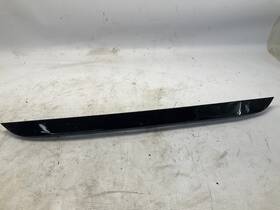 176.gm1m20 Chevrolet 16-23 Malibu Lt Rear Center High Mount Third 3rd Brake Stop Lamp T