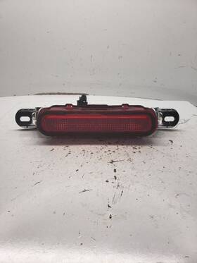 176.gm1o08 Chevrolet Impala 2008 High Mounted Stop Light 1121318