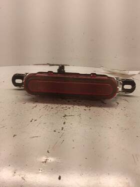 176.gm1o11 Chevrolet Impala 2011 High Mounted Stop Light 1121481