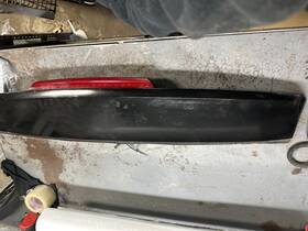 2276793 Chevrolet Used Center High Mount Stop Light Fits 2007 Suburban 1500 Grade A
