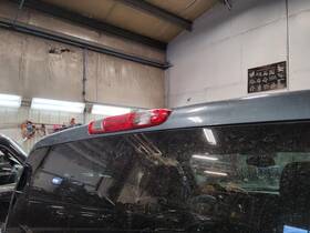 2492803 Chevrolet Used Center High Mount Stop Light Fits 2012 Silverado 2500 Pickup Gr