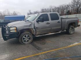 3978202 Chevrolet Used Center High Mount Stop Light Fits 2009 Silverado 2500 Pickup Gr