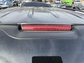 4804317 Chevrolet Used Center High Mount Stop Light Fits 2005 Tahoe Grade A