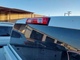 5013772 Chevrolet Used Center High Mount Stop Light Fits 2018 Silverado 2500 Pickup Gr