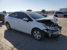 5354724 Chevrolet Used Center High Mount Stop Light Fits 2018 Cruze Grade A