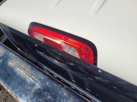 Chevrolet 6910007 Used Center High Mount Stop Light Fits 2018 Silverado 3500 Pickup Gr