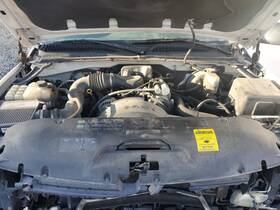 Chevrolet 7327831 Used Center High Mount Stop Light Fits 2002 Silverado 1500 Pickup Gr