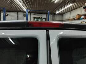 789417 Chevrolet Used Center High Mount Stop Light Fits 2005 Express 2500 Van Grade A