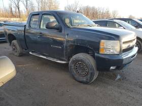 176.gm8m09 Chevrolet Truck Silvrdo15 2009 High Mounted Stop Light 4095252 176.gm8m09 Chevrolet Truck Silvrdo15 2009 High Mounted Stop Light 4095252