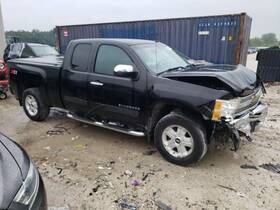 176.gm8m13 Chevrolet Truck Silvrdo15 2013 High Mounted Stop Light 3970231