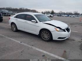 176.ch1l11 Chrysler 200 2011 High Mounted Stop Light 4263847