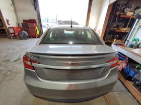 176.ch1l14 Chrysler 200 2014 High Mounted Stop Light 3787814