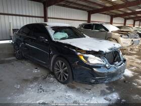 2889944 Chrysler Used Center High Mount Stop Light Fits 2014 200 Grade A