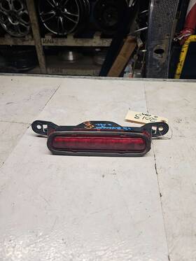 176-2013 Dodge 2011-2014 Avenger Rear Upper Third Brake Light Avoidance Lamp