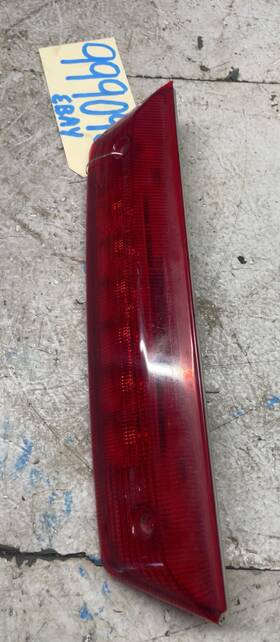 176-999098 Dodge 2010-2016 Journey Rear Third 3rd Brake Light Avoidance Lamp High Mount Oem 176-999098 Dodge 2010-2016 Journey Rear Third 3rd Brake Light Avoidance Lamp High Mount Oem