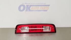 176.ch8d22 Dodge 22 Ram 3500 High Mounted Stop Light Incandescent