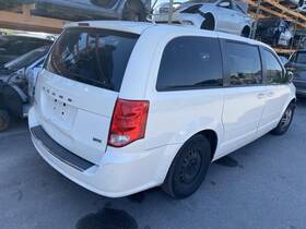 2255609 Dodge Used Center High Mount Stop Light Fits 2011 Caravan Grade A