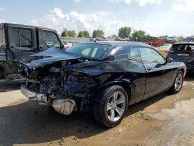 3906353 Dodge Used Center High Mount Stop Light Fits 2019 Challenger Grade A