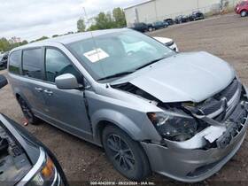 5122848 Dodge Used Center High Mount Stop Light Fits 2019 Caravan Grade A