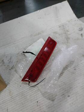 Dodge 5597023 Used Center High Mount Stop Light Fits 2019 Journey Grade A