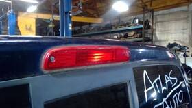 176.ch8302 Dodge Truck Dakota 2002 High Mounted Stop Light 1077640