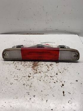 176.ch8b10 Dodge Truck Dakota 2010 High Mounted Stop Light 1208684