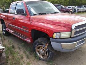 176.ch8n00 Dodge Truck Ram2500 2000 High Mounted Stop Light 654514