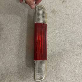 55055258 Dodge Trucks 1997-2004 Dakota 3rd Third Brake Light Tail Lamp Assembly Without Cargo