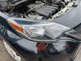 114-60913r Factory/oem Passenger Right Headlight Hatchback Note Fits 17-19 Versa 1666132