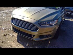 1071926 Ford Used Center High Mount Stop Light Fits 2013 Fusion Grade A