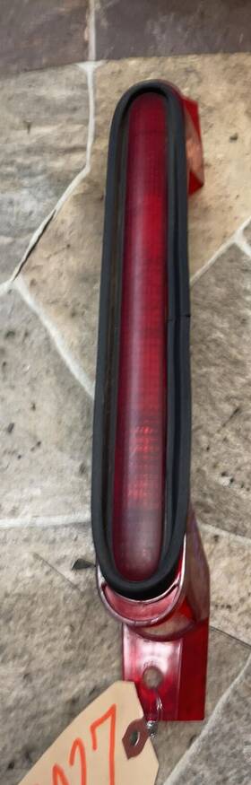 175-999037 Ford 2003-2009 Focus 3rd Brake Light Avoidance Lamp Oem
