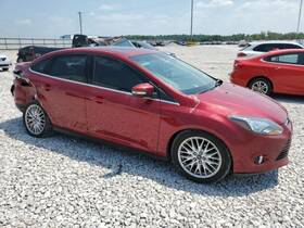 176.fd1f14 Ford Focus 2014 High Mounted Stop Light 3815538