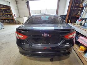 176.fd1k14 Ford Fusion 2014 High Mounted Stop Light 3741258
