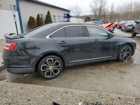 176.fd1t13 Ford Taurus 2013 High Mounted Stop Light 3797104