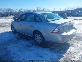 2469510 Ford Used Center High Mount Stop Light Fits 2009 Taurus Grade A
