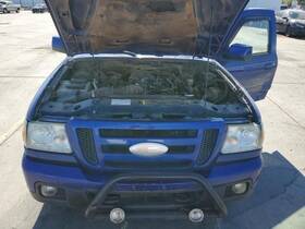 2690132 Ford Used Center High Mount Stop Light Fits 2006 Ranger Grade A 2690132 Ford Used Center High Mount Stop Light Fits 2006 Ranger Grade A