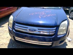 2850318 Ford Used Center High Mount Stop Light Fits 2006 Fusion Grade A